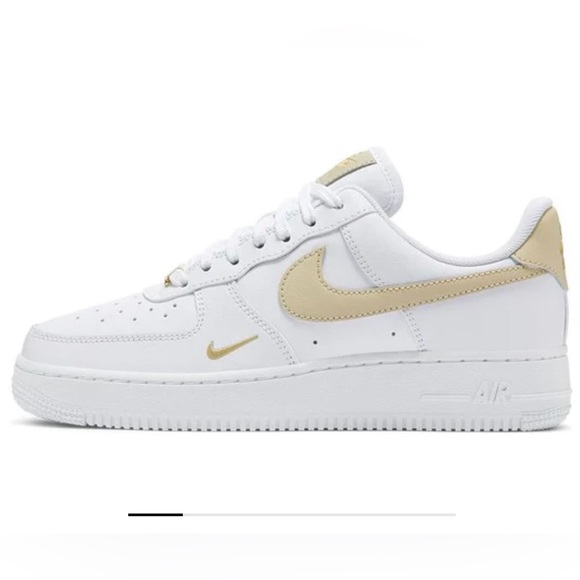 Nike Air Force 1 - Picture 1 of 4